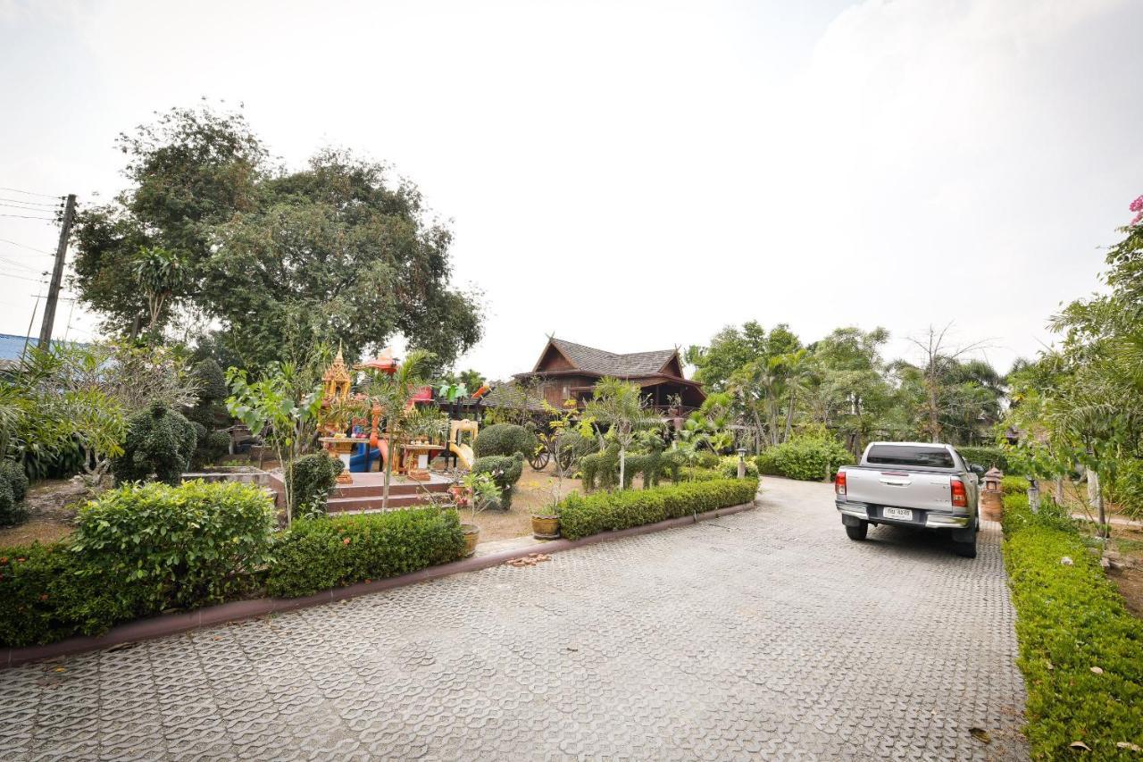 Oyo 536 Reuan Kanthima Ban Laem Chabang Buitenkant foto