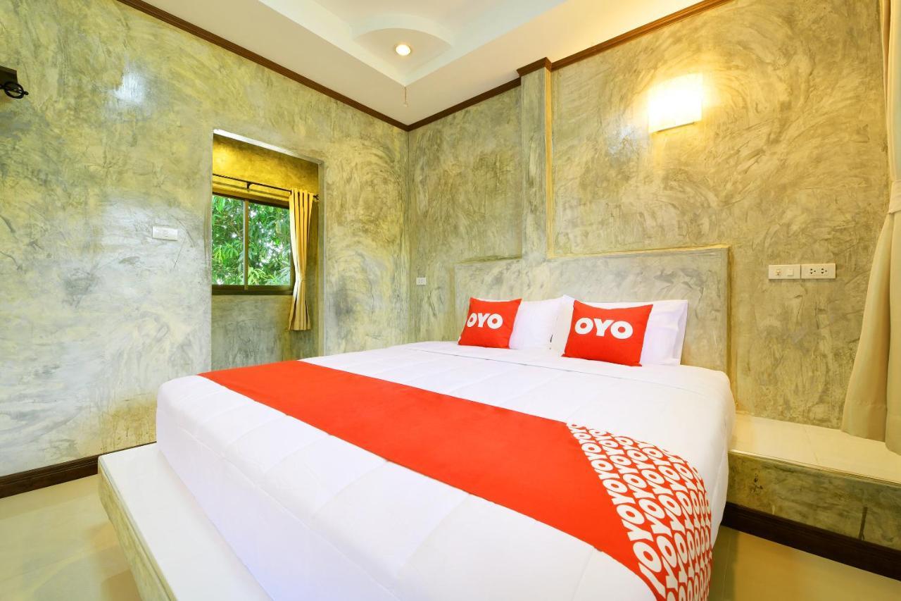 Oyo 536 Reuan Kanthima Ban Laem Chabang Buitenkant foto