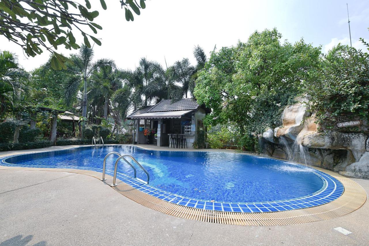 Oyo 536 Reuan Kanthima Ban Laem Chabang Buitenkant foto